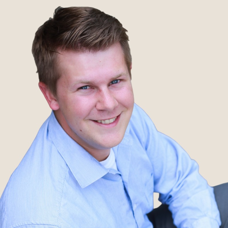 Jason R., Help Desk Supervisor of RMON Networks
